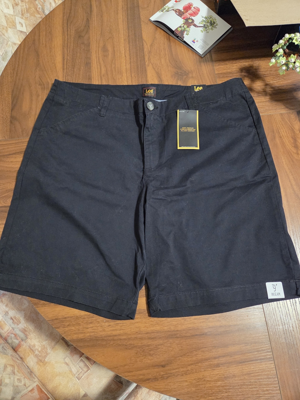 Lee Women's Black Bermuds Shorts 9" Inseam